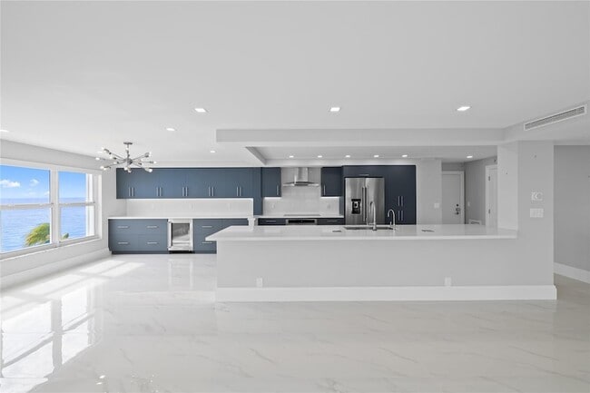 Building Photo - 3900 Galt Ocean Dr