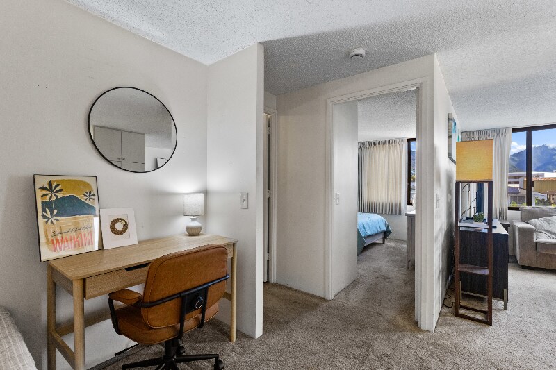 Building Photo - 909 Coolidge St