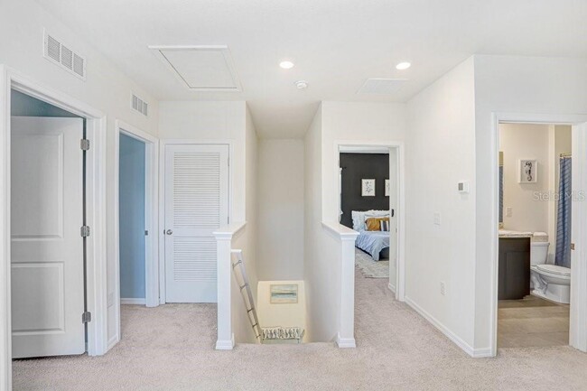 Building Photo - 3044 Suncoast Plains Dr