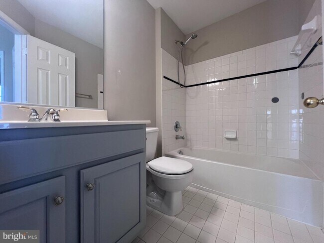 Building Photo - 9757 Cheshire Ridge Cir