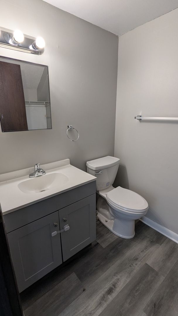 Building Photo - MN Cedar Village (801)