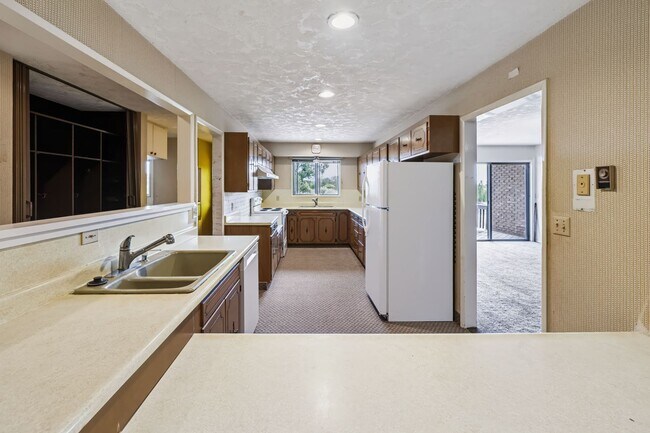 Building Photo - 4980 W 4000 N