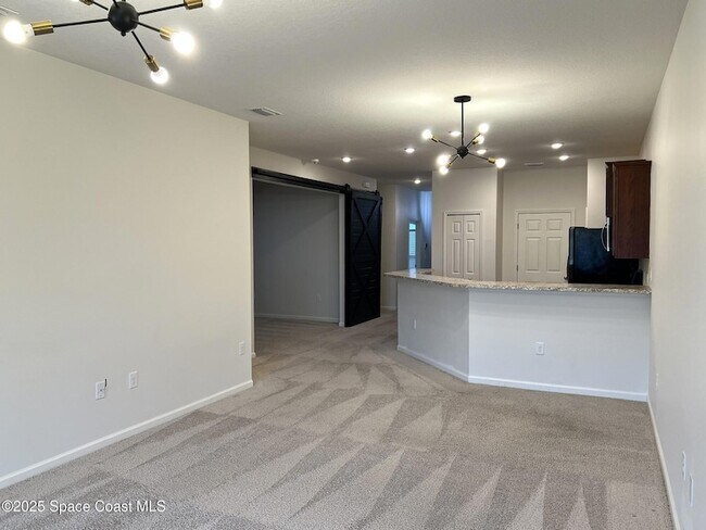 Building Photo - 620 Remington Green Dr SE