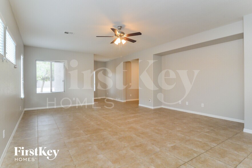 Building Photo - 3957 Vulcan St