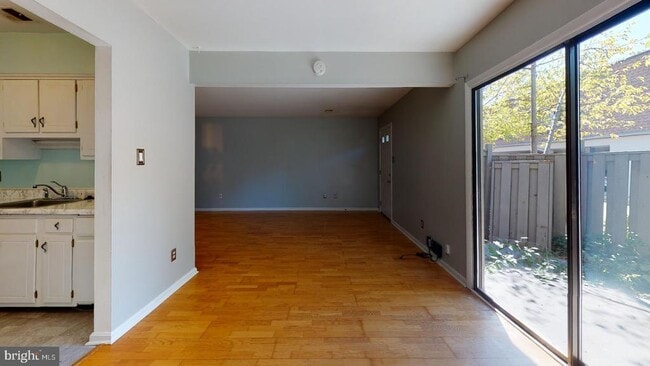 Building Photo - 3836 Miramonte Pl