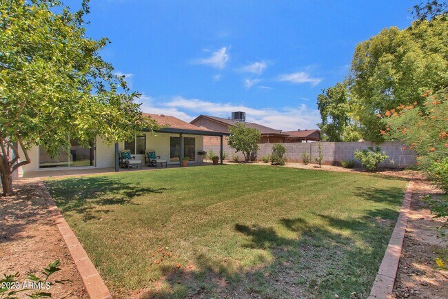 Building Photo - 6867 E Phelps Rd