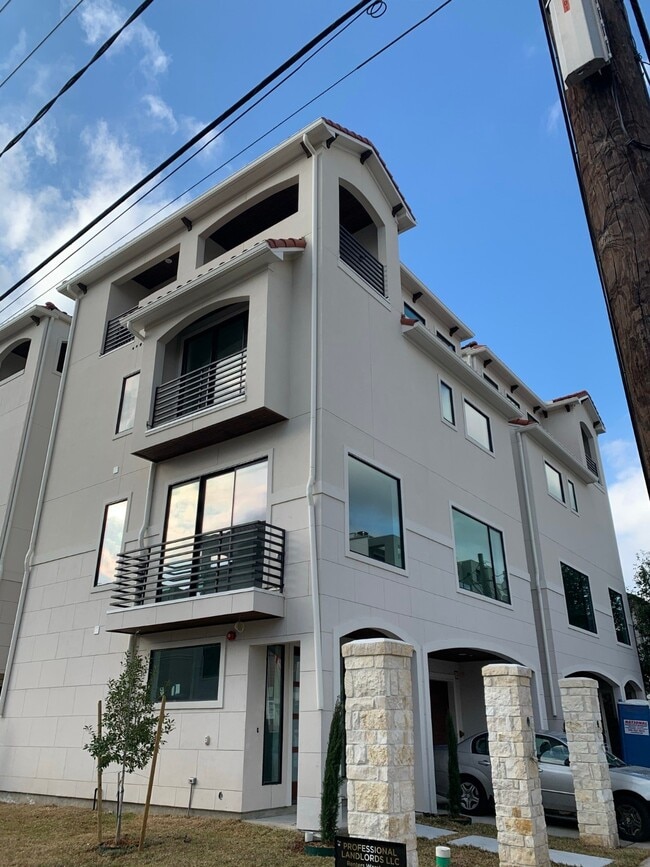 Building Photo - 1505 Malone St