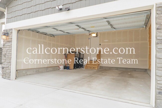 Building Photo - 10565 Summer Rdg Dr