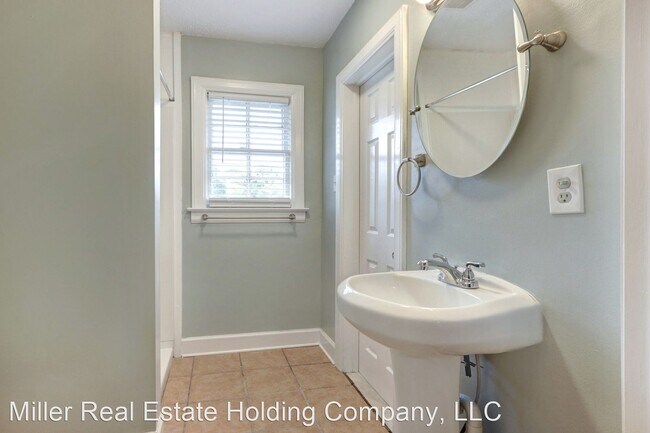 Building Photo - 4 br, 2 bath House - 2305 Louisiana Ave