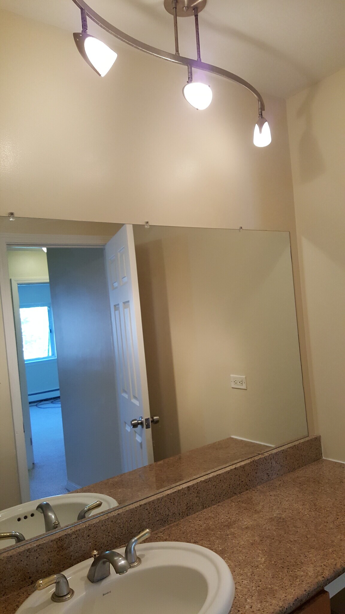 Building Photo - 838 Jonathon Ct