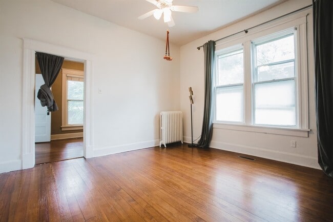 Building Photo - 1952 Court Ave