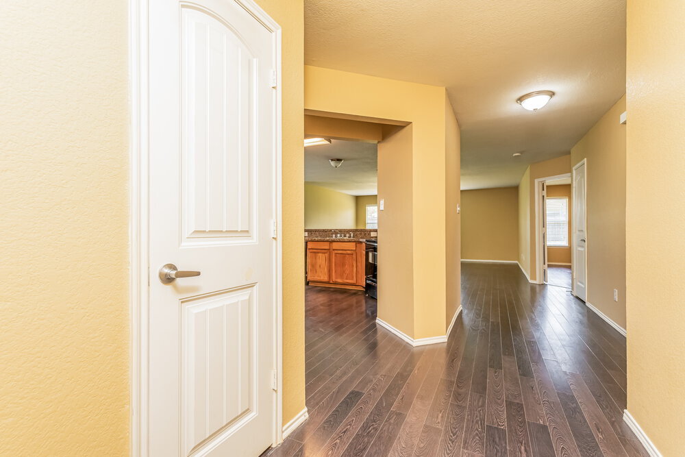 Building Photo - 2015 Woodhurst Trail