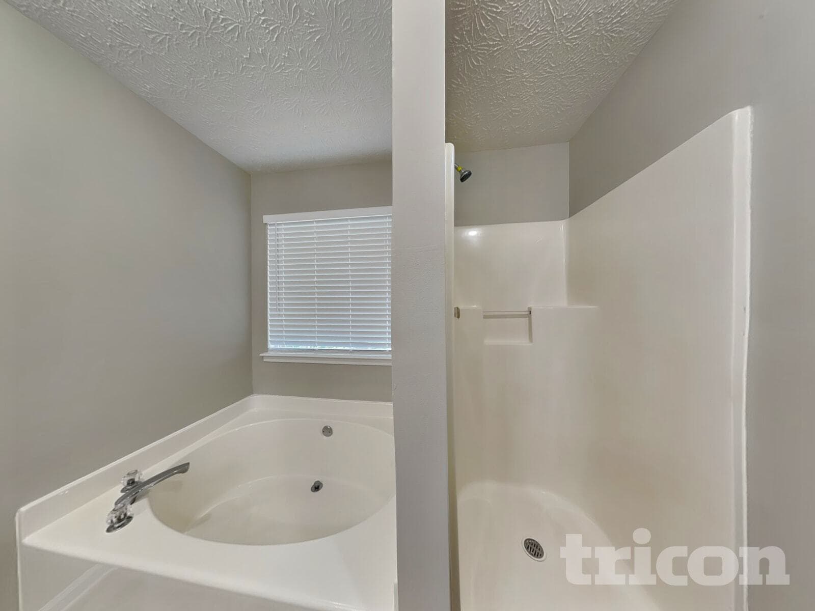 Building Photo - 760 Country Lake Ct