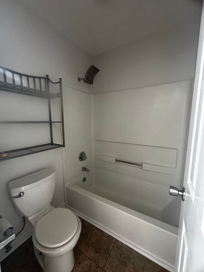 Building Photo - 6764 Willowbrook Dr