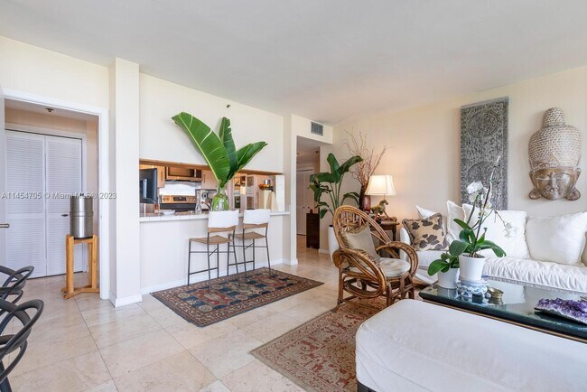 Building Photo - 1581 Brickell Ave