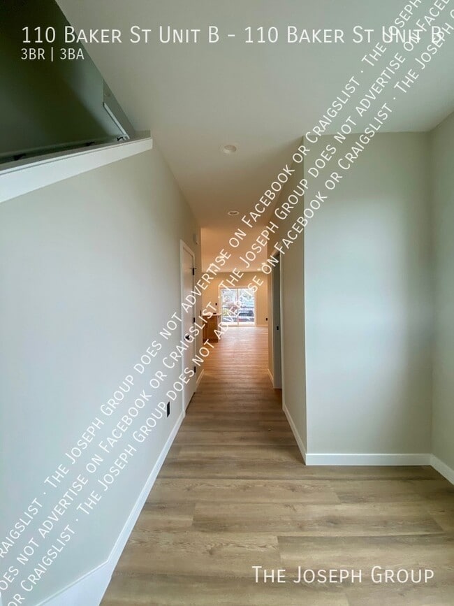 Building Photo - 110 Baker St