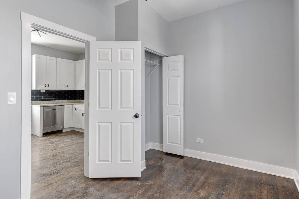 Building Photo - 2935 N Lawndale Ave