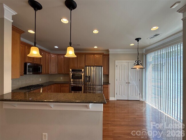 Building Photo - 2613 Huntman Way