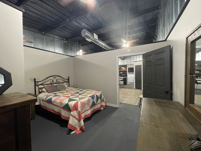 Building Photo - Studio 421: Urban Edge. West Texas Soul.