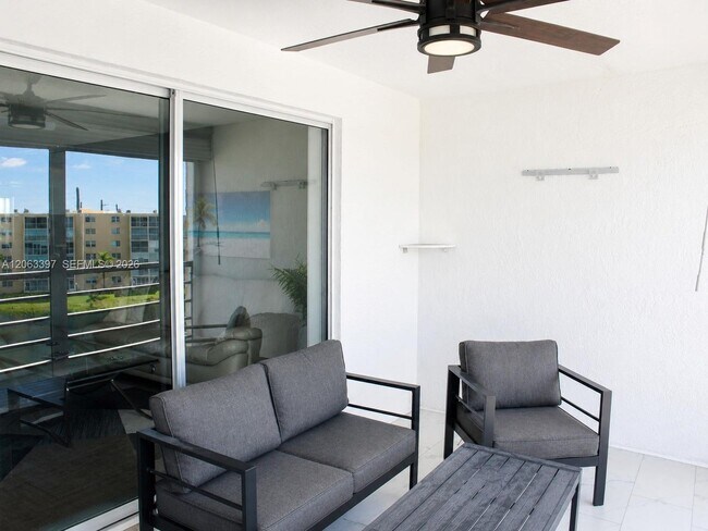 Building Photo - 401 SE 3rd St