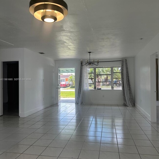 Building Photo - 6443 Perry St