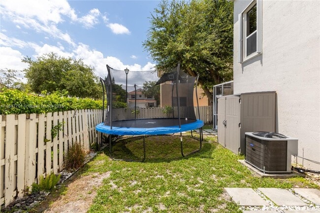 Building Photo - 14972 SW 50th Ct
