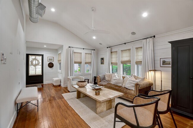 Building Photo - 507 Mason St