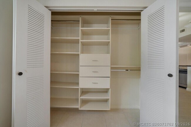 Building Photo - 1284 S Military Trail