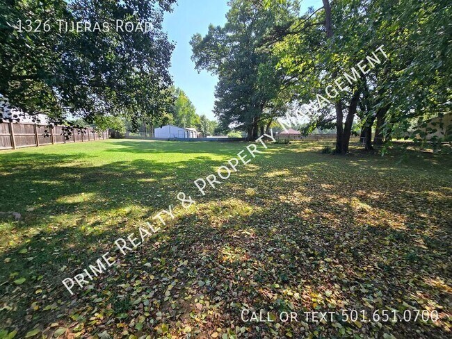 Building Photo - 1326 Tijeras Rd