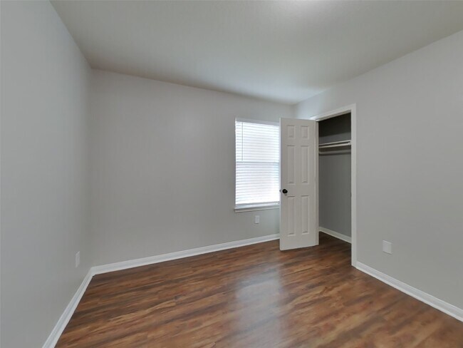 Building Photo - 12030 Green Bluff Ct