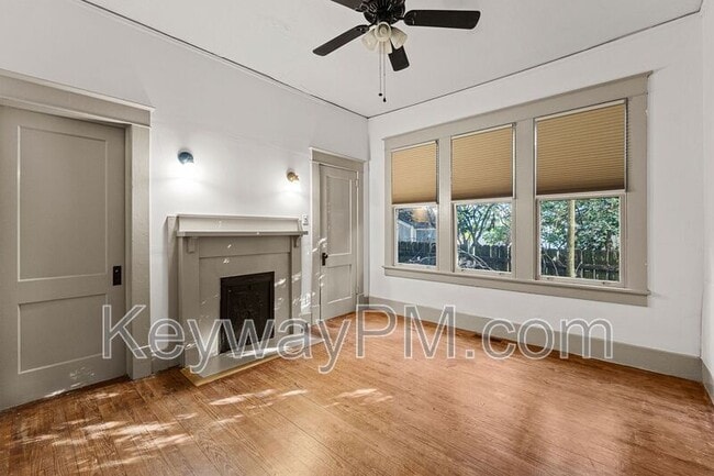 Building Photo - 108 4th St