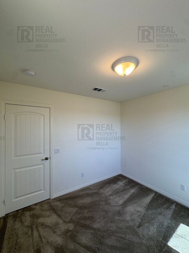 Building Photo - Spacious Menifee Home with Open Floor Plan, Walk-In Closets & Covered Patio