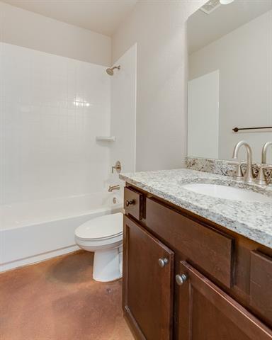 Building Photo - 2536 S University Dr