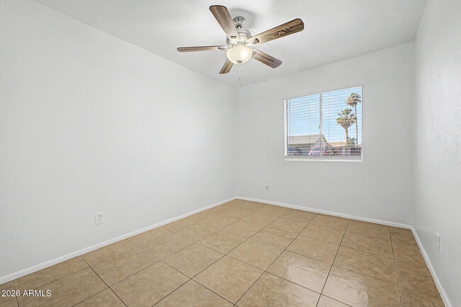 Building Photo - 9010 W Griswold Rd