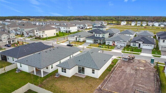 Building Photo - 4959 Shady Pnes Dr