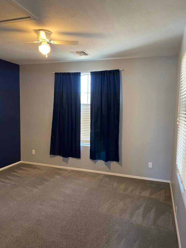 Building Photo - 18686 E Mockingbird Dr