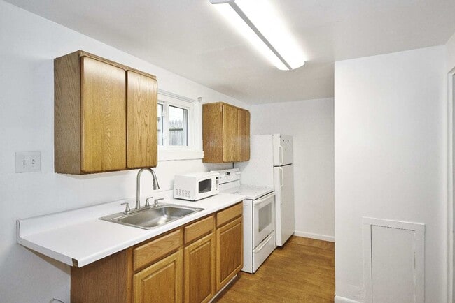 Building Photo - 1423 Ridge Ave