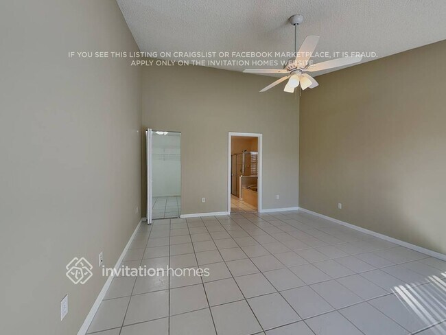 Building Photo - 13048 Meadowbreeze Dr