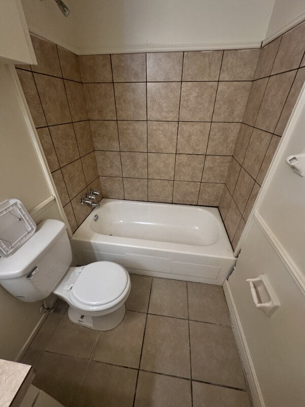 Building Photo - 106 E Woodcrest Dr