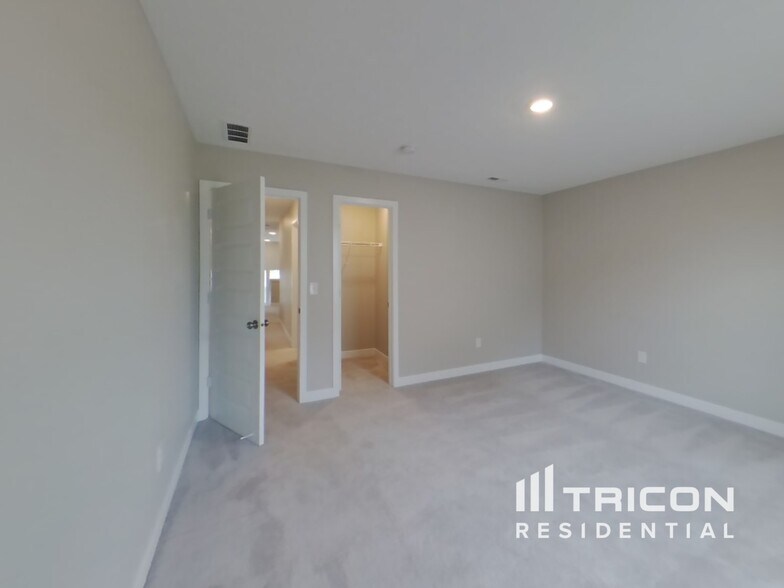 Building Photo - 4883 Morenci Ct