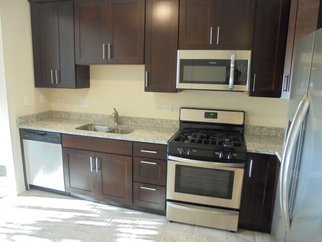 Building Photo - 356 Littleton Trail