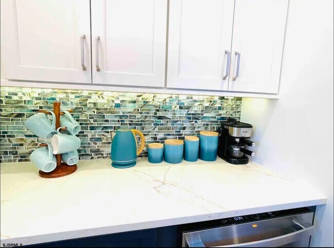 Building Photo - 1 S Bartram Ave