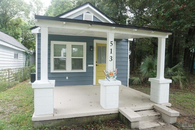 Building Photo - 513 W De Soto St