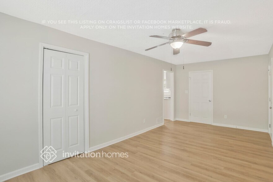 Building Photo - 5231 Mainstreet Park Dr