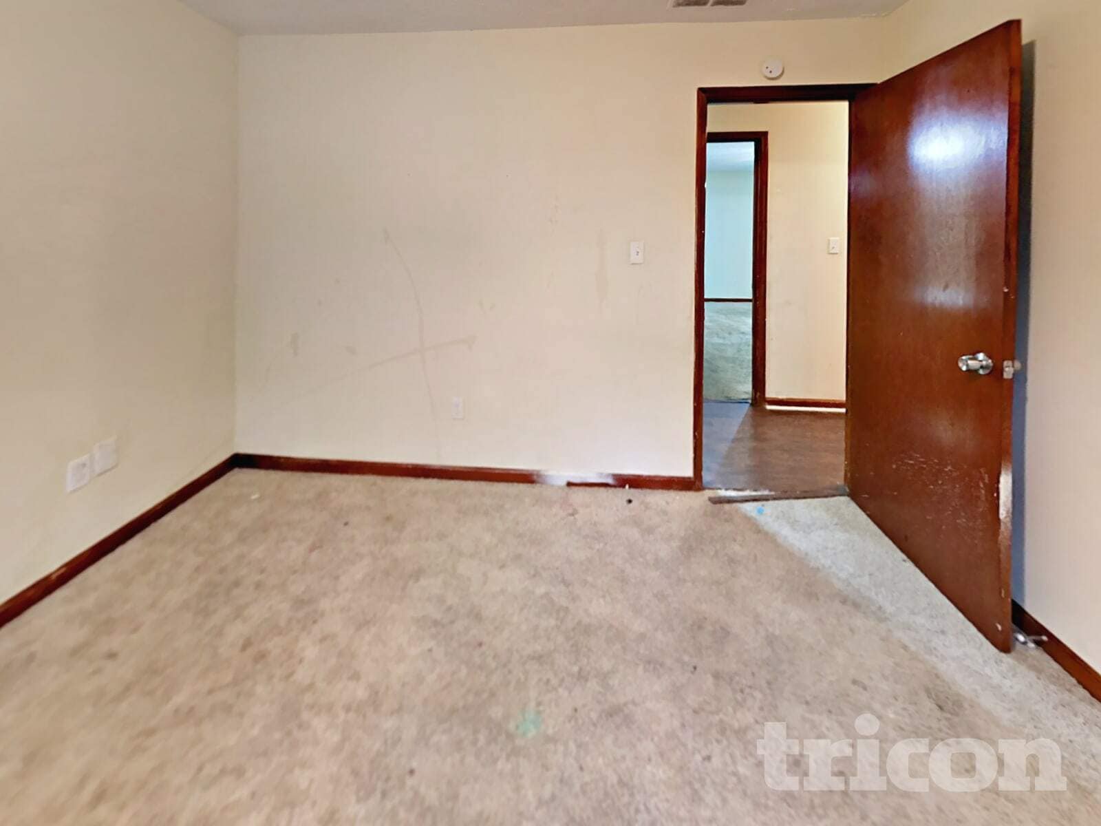 Building Photo - 20 Lakeside Dr