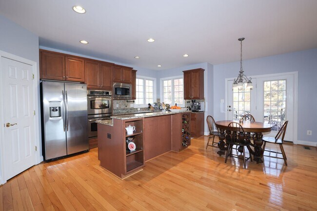 Building Photo - BEAUTIFUL SINGLE FAMILY HOME IN LANSDOWNE