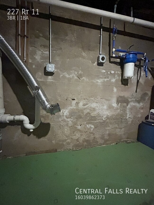 Building Photo - 227 Rt 11 -