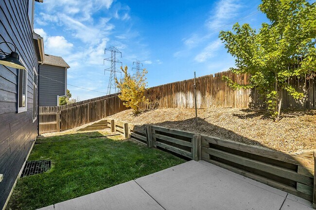 Building Photo - $3,040.95 - 3 Bed, 3-Bath Home in Aurora with In Unit Laundry and Central AC
