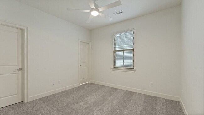 Building Photo - "Spacious 4-Bedroom Retreat with Fireplace on West Bronco Drive – Fayetteville's Hidden Gem!"