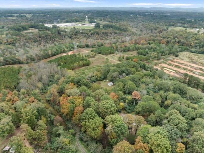 Building Photo - 3b/3ba RENTAL on 5.2 acres CULLMAN